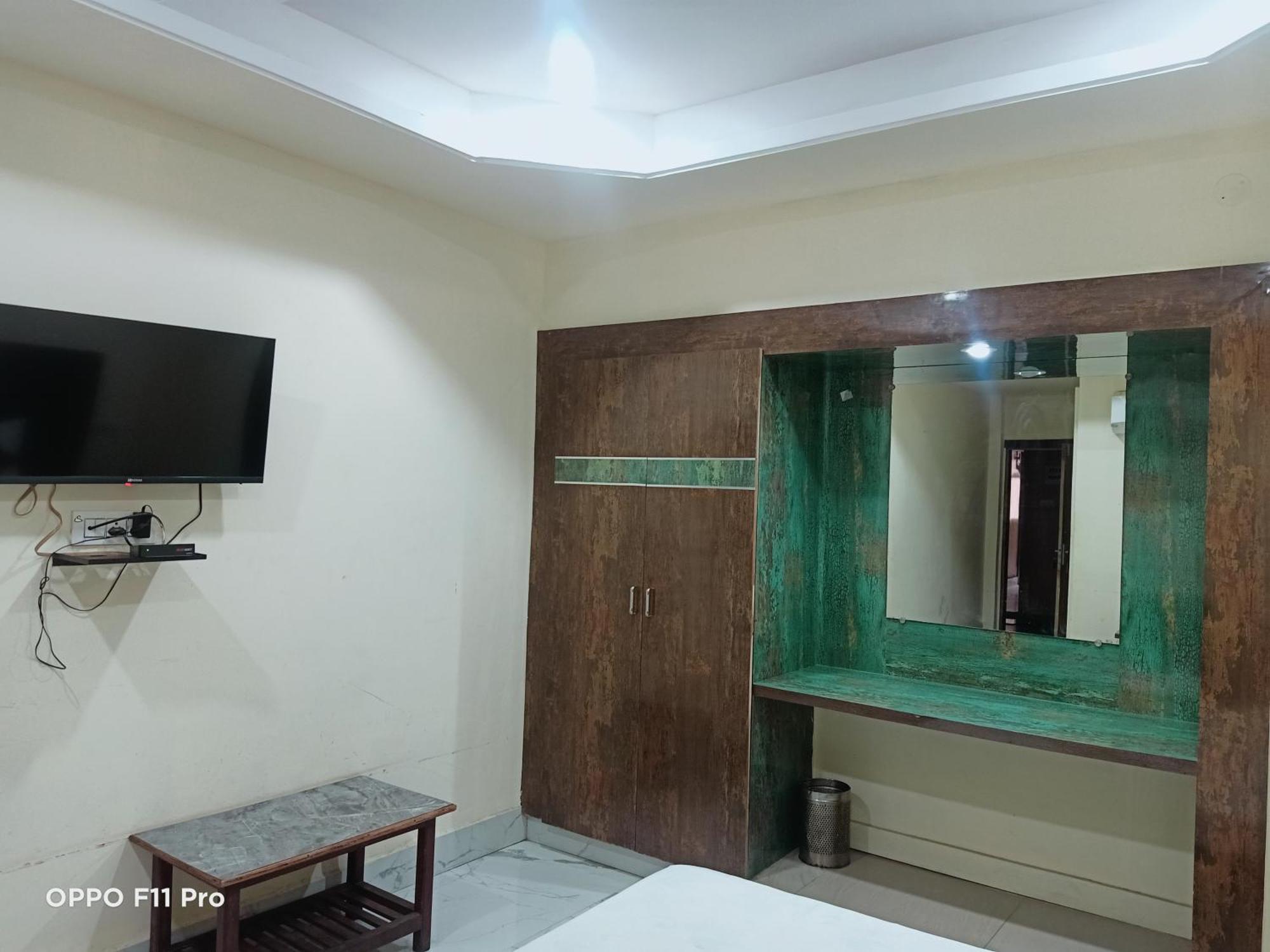 Hotel Ambassador Inn Гвалиор Экстерьер фото
